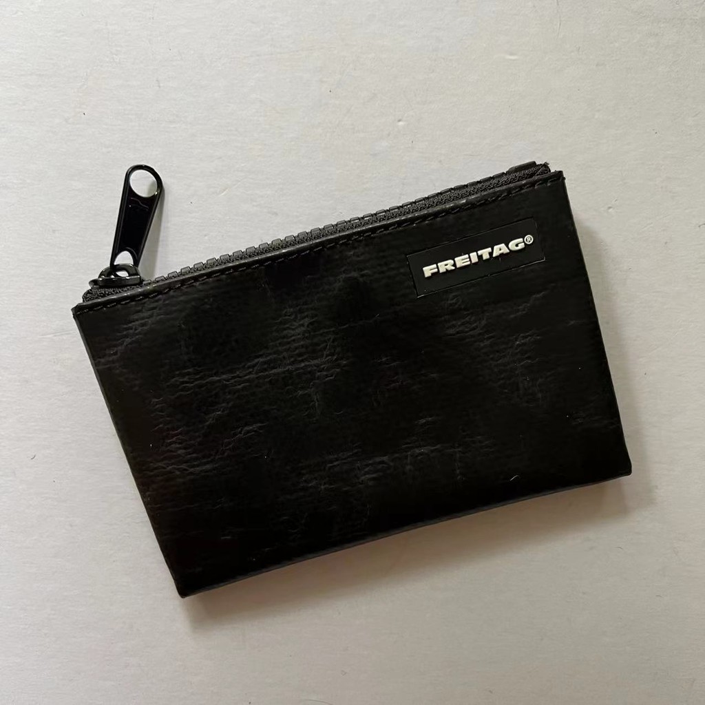 Freitag Swiss เป็นมิตรกับสิ่งแวดล้อม Street Wear F05 BLAIR เปลี่ยนกระเป๋าถือกระเป๋าเก็บ