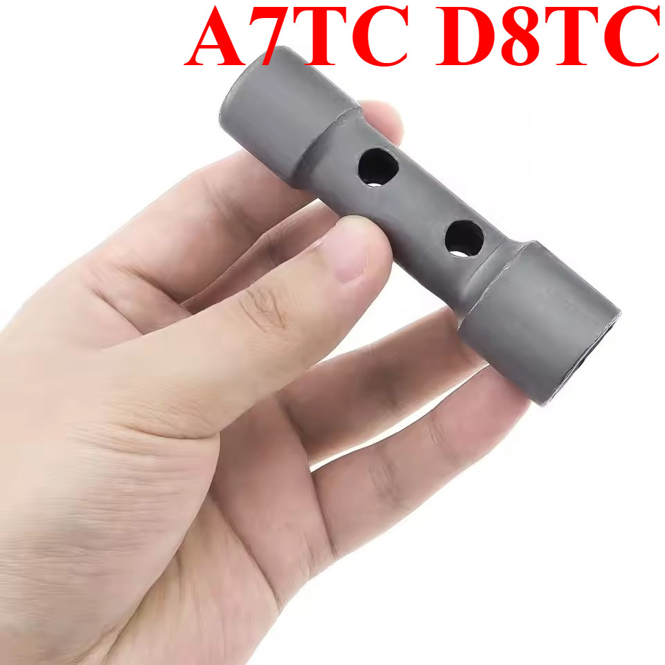 A7TC D8TC ประแจซ็อกเก็ตหัวเทียนรถจักรยานยนต์/เครื่องมือกําจัดหัวเทียน