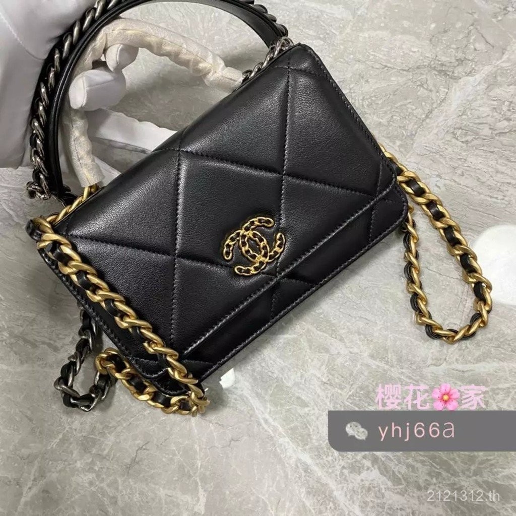 [Channel Goods] Channel Classic 19 Series woc Fortune Bag Handbag Black Gold Chain Portable Messenge