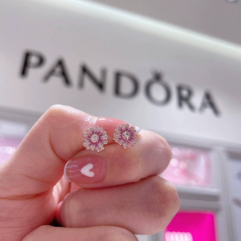 สินค้าแท้ 100%  Pandora Pink Daisy Flower Stud Earrings ต่างหูผู้หญิง ทรงดอกไม้ ของขวัญ