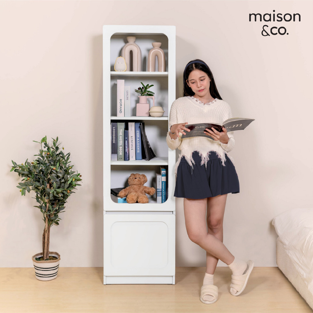 SB Design Square ตู้โชว์ รุ่น Solla สีขาว (50x40x180 ซม.)  แบรนด์ MAISON&CO.