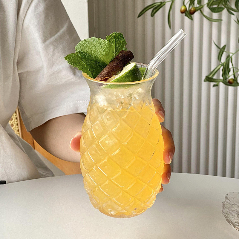 Creative Pineapple Cocktail Glass โปร่งใสนูนแก้ว Influencer ที่ไม่ซ้ํากันน้ําผลไม้ Bartending พิเศษเ