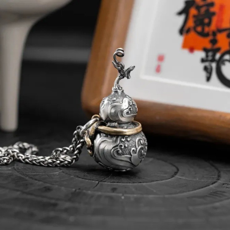 สไตล์จีน Fulu Gourd Xuanjialong จี้สามารถเปิดสกรูรูปแบบจี้สร้อยคอ Retro สร้อยคอที่ไม่ซ้ํากัน [6.21 a