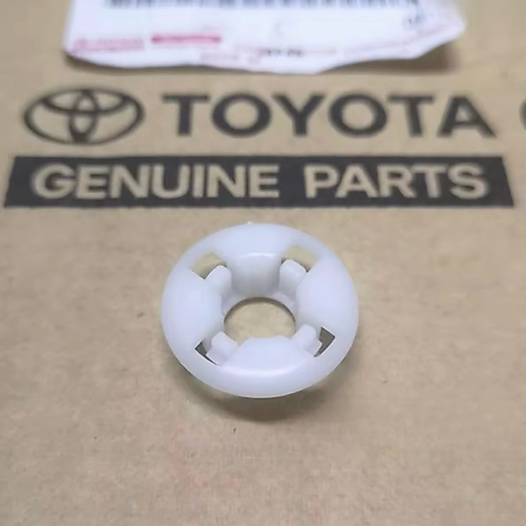 อะไหล่แท้ศูนย์ บู๊ชรองเหล็กค้ำ ฝากระโปรง VIOS G2 07-12, ALTIS 08-19, YARIS, VIGO (EM-53454-0D020)