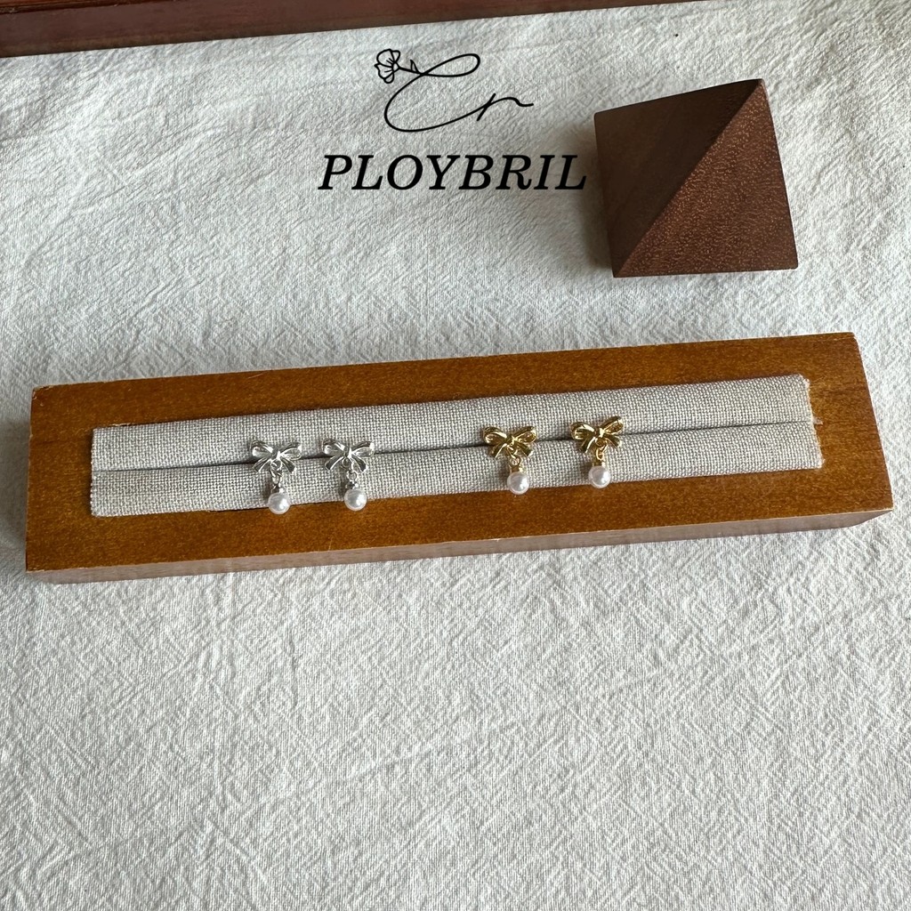 PLOYBRIL ต่างหูมุกโบว์สไตล์เกาหลี สีเงิน พร้อมเป็นของขวัญวันเกิด E094