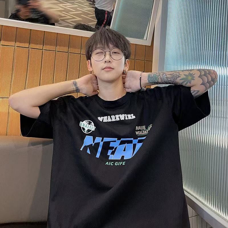 BECoolMan เสื้อยืดผู้ชาย แขนสั้น คอกลม สไตล์สตรีทสไตล์อเมริกัน หล่อมีบุคลิก หลวมใส่สบาย