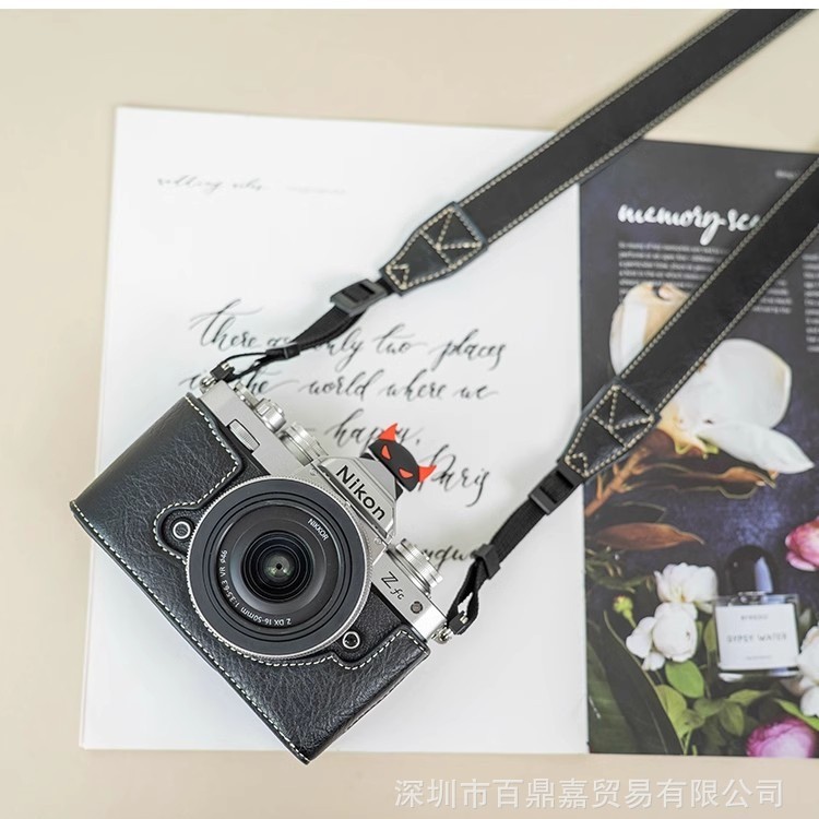 适用尼康ZFC皮套底座 zfc微单相机包 便携复古保护套 单肩摄影包