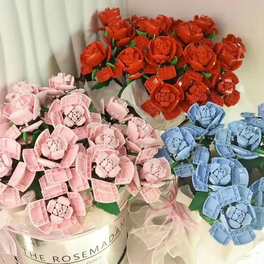 พร้อมส่ง  บล็อกตัวต่อ ช่อดอกกุหลาบ DIY ช่อดอกอิฐ สีแดง ชมพู/สีน้ำเงิน/ขาว บล็อกอาคาร 3D ของขวัญวันวาเลนไทน์/วันเกิด ราคา ถูกที่สุด ดีลบีเคเค แกลเลอรีภาพที่ 2
