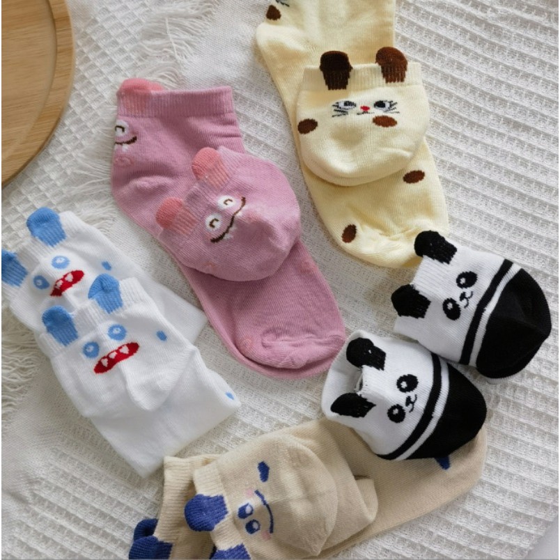 ถุงเท้าผ้าฝ้ายสำหรับฤดูใบไม้ร่วงและฤดูหนาว ออกแบบตามสไตล์การ์ตูน พิมพ์ลายตลก พร้อมหูยก เหมาะสำหรับอากาศเย็น