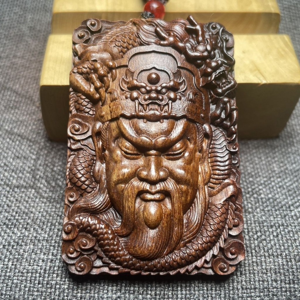 ใบเล็กไม้จันทน์สีแดง Guan Yu จี้ Guan Di Shengjun Guan Yu ป้ายไม้พุทราไม้ Guan Gong จี้ God of Wealt