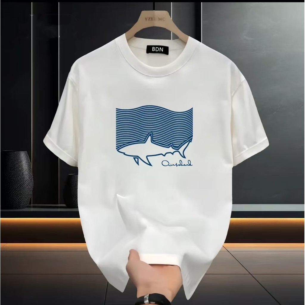 ง่ายรอบคอพิมพ์เสื้อยืดผู้ชายใหม่แขนสั้นผ้าฝ้ายแท้ อิน เย็นรู้สึกน้ําผ้าฝ้ายนุ่มสไตล์ใหม่เนียนเสื้อยื