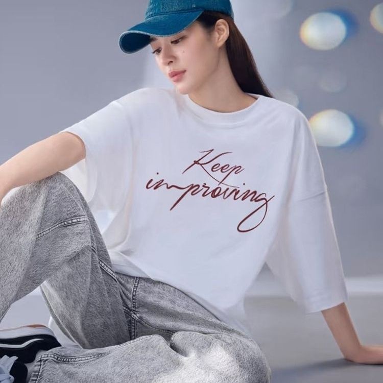 Orm Lingling Letter Cherry Blossom สีขาวรอบคอแขนสั้นเสื้อยืดผู้หญิงฤดูร้อนอเมริกันหลวมด้านบนเสื้อผ้า