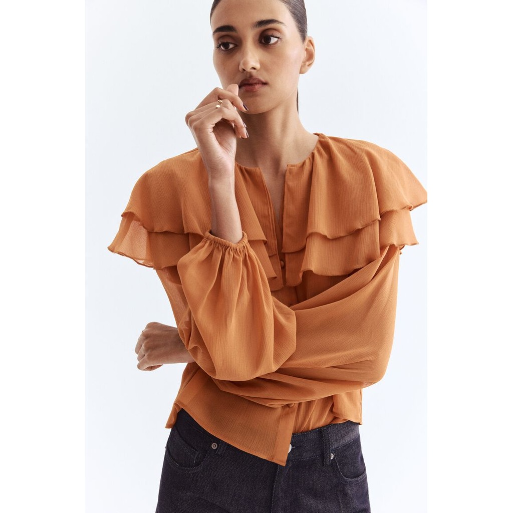 H&M(เอชแอนด์เอ็ม) เสื้อเบลาส์ผ้าชีฟอง Women Chiffon blouse 1305063_1