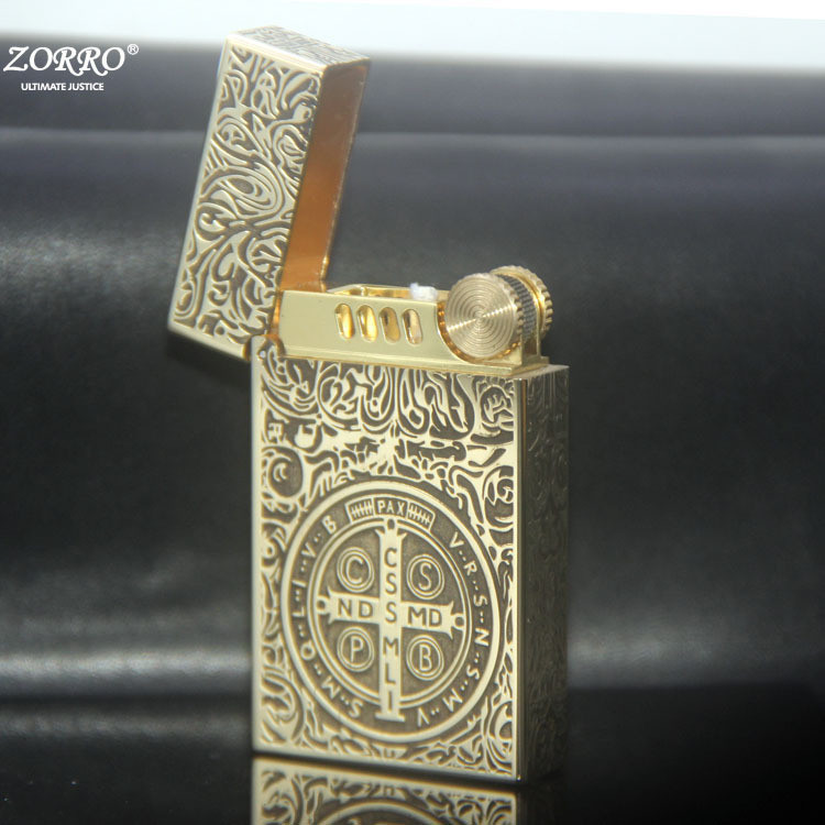ไฟแช็ค ZORRO Zorro ทองเหลืองทองแดงแกะสลักห้าด้าน เสียงดัง