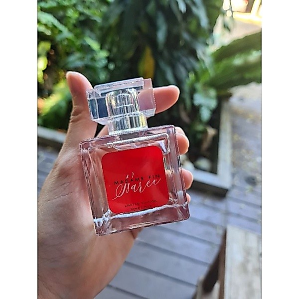 Madame Fin รุ่น We Signature Fin Naree แบ่งขายน้ำหอมแท้