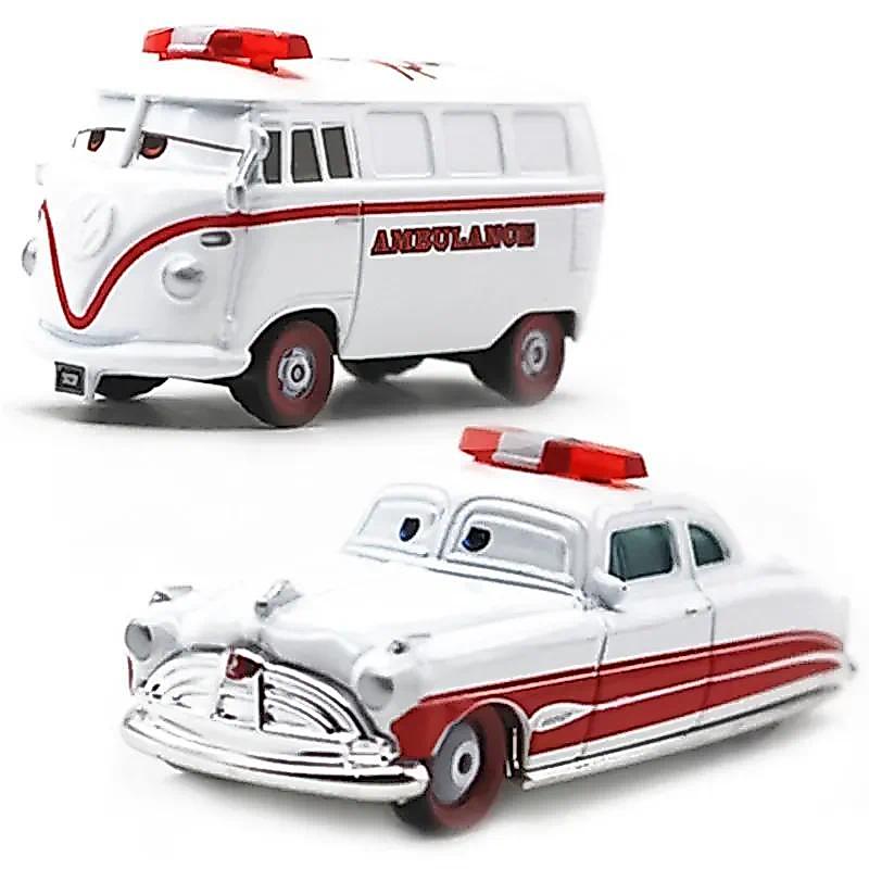 Disney Pixar Cars 2 Lightning McQueen สีขาว Fillmore Doc Hudson โลหะ Diecast รุ่นรถยนต์ของเล่นเด็กนายอําเภอ