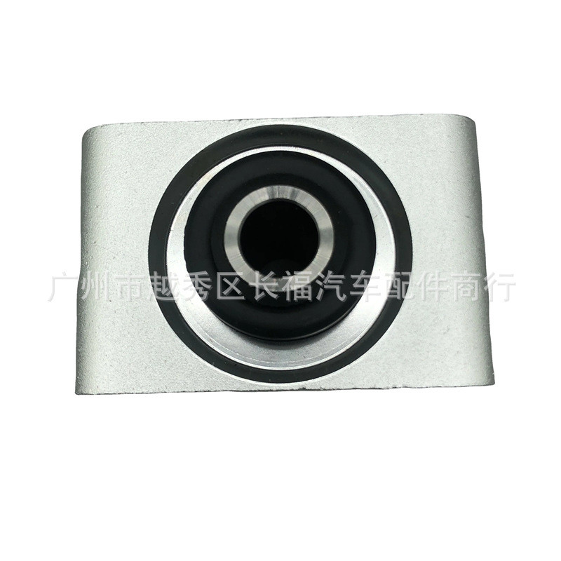 บูชแขวนรถ CB5Z5A638A ระบบกันสะเทือนด้านหลังแขนควบคุมขนาดใหญ่แขนยาง K201348