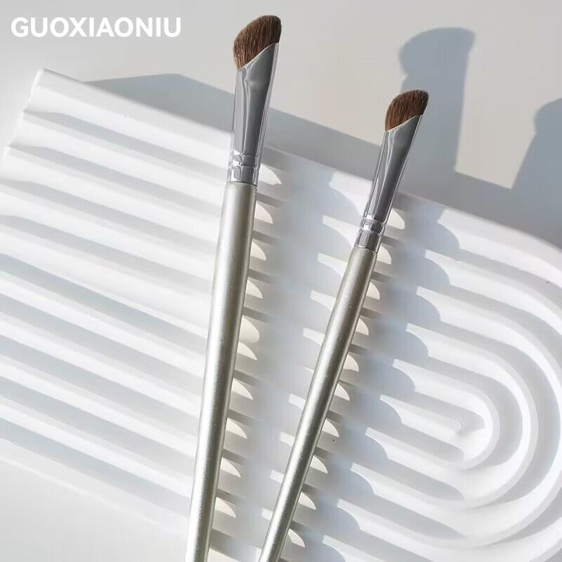 GUOXIAONIU จมูก Shadow BrushBrush Bevel Eye Detail Blending Brush แปรงแต่งหน้าจมูก Shadow แปรงแต่งหน้าจมูก