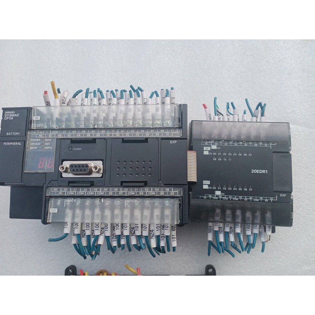 Omron CP1H-X40DT โมดูล One D Plus CP1W-20EDR1 ทั้ง