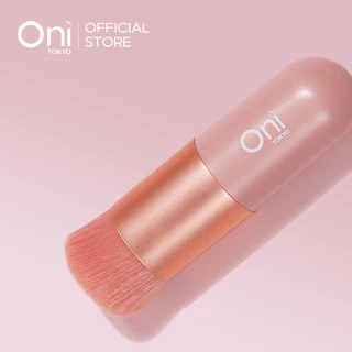 Oni Round Foundation Brush #Sakura Pink แปรงรองพื้นโอนิ สีชมพูซากุระ ขนแน่น เกลี่ยเนียน ไม่กินเนื้อรองพื้น.