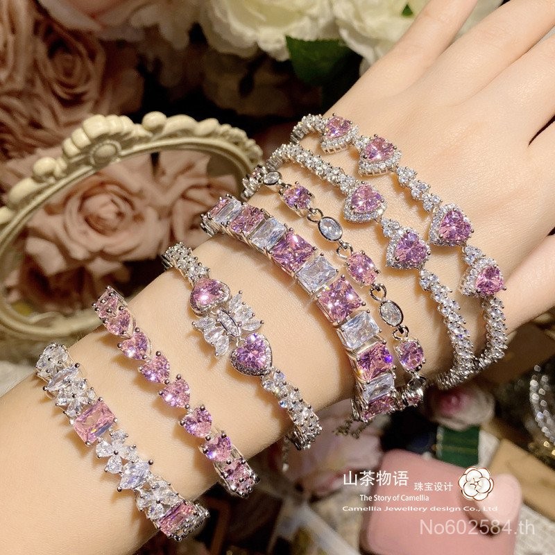 สร้อยข้อมือ Camellia เรขาคณิต ดีไซน์ประณีตเคลือบเงา 18K Gold | ขายส่ง Star River