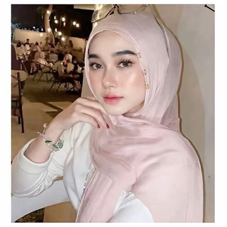 RESYAH HIJAB~  Shawl Hijab Pashmina Viscose Bamboo Premium Eksklusif Lembut
