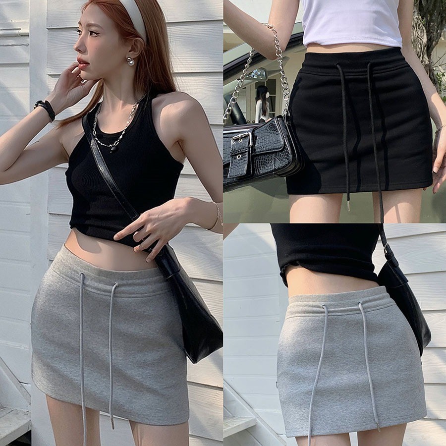 Hotgirl พร้อมส่งจากกทม กระโปรงทรงแคบ กระโปรงสั้นแฟชั่นเซ็กซี่สีดำ แบบลำลองแมทช์ลุคง่าย