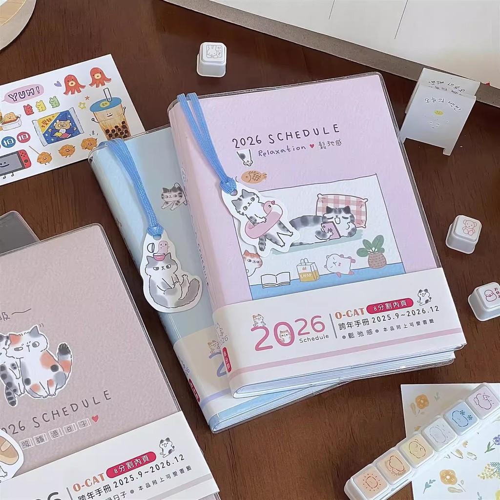 แพลนเนอร์ 2026 planner 2026 2026 B6ไม่สนใจแผนรายเดือนและรายสัปดาห์ของแมวตารางการเช็คอินหน้าสีน่ารักของนักเรียนสมุดบันทึกสมุดโน้ต