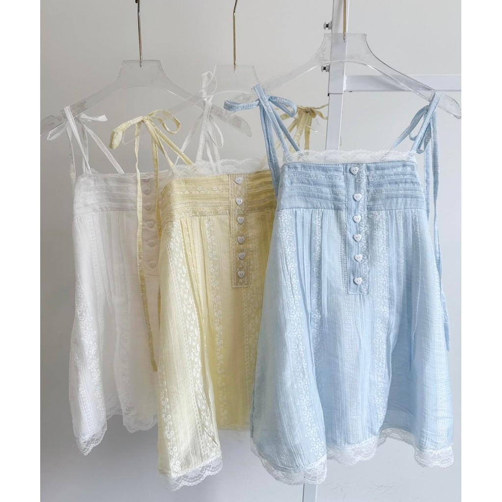 Amy cami : เสื้อสายเดี่ยวผูกไหล่ เย็บตีเกล็ดหน้า แต่งขอบลูกไม้ แต่งกระดุมหัวใจ เนื้อผ้าพิมพ์ลายนูน KN.Clothes - รูปที่ 6