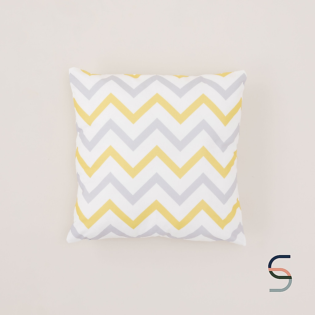 SARABARN Zig Zag Cushion Cover | ปลอกหมอนอิง ลายซิกแซก สีขาวเหลืองเทา