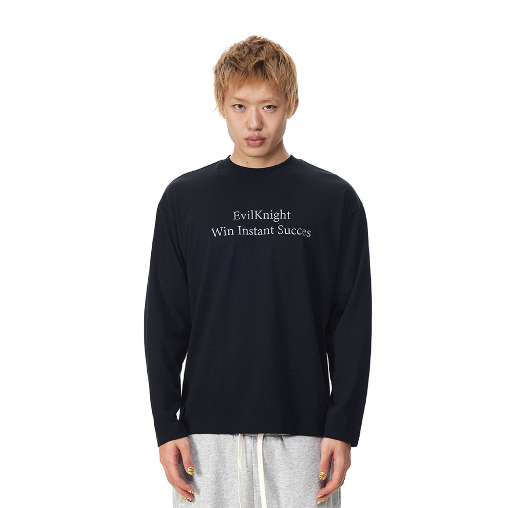 EK/EVILKNIGHT Early Spring Retro English Horse to Success Loose Casual Round Neck Pullover เสื้อยืดแ