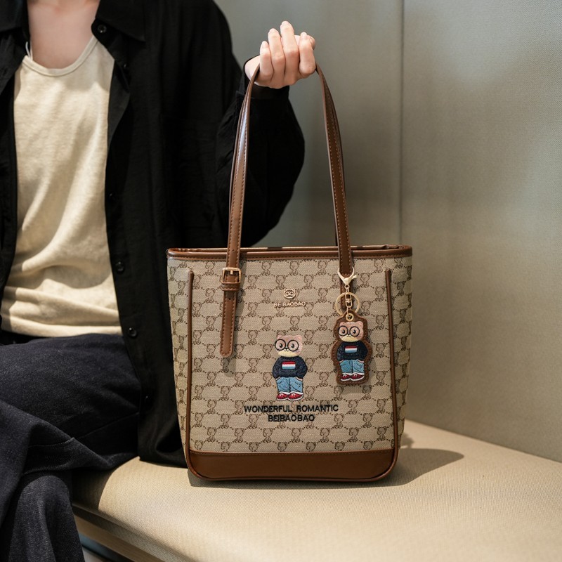 กระเป๋าสุภาพสตรีแบบหมีปัก ทรงถังสไตล์เกาหลี สายสะพายไหล่ข้างเดียว ออกแบบสำหรับสวมใต้วงแขน ความจุมาก ใช้งานได้หลายโอกาส - รูปที่ 3