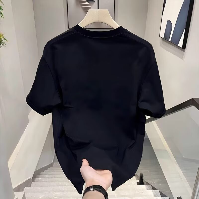 เสื้อยืดลายพิมพ์แนว STREET WEAR สำหรับหนุ่มๆ ปี 2025 ทันสมัย สบายตัว แขนสั้นเนื้อผ้าหนัก มีความยืดหย