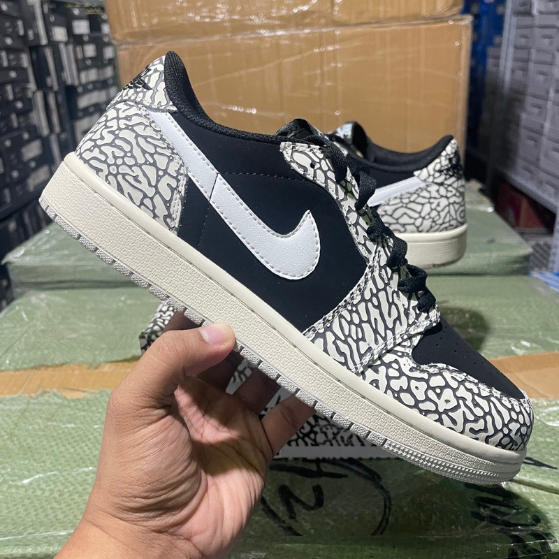 Air Jordan 1 Low Black Cement (ผู้ชายและผู้หญิง)