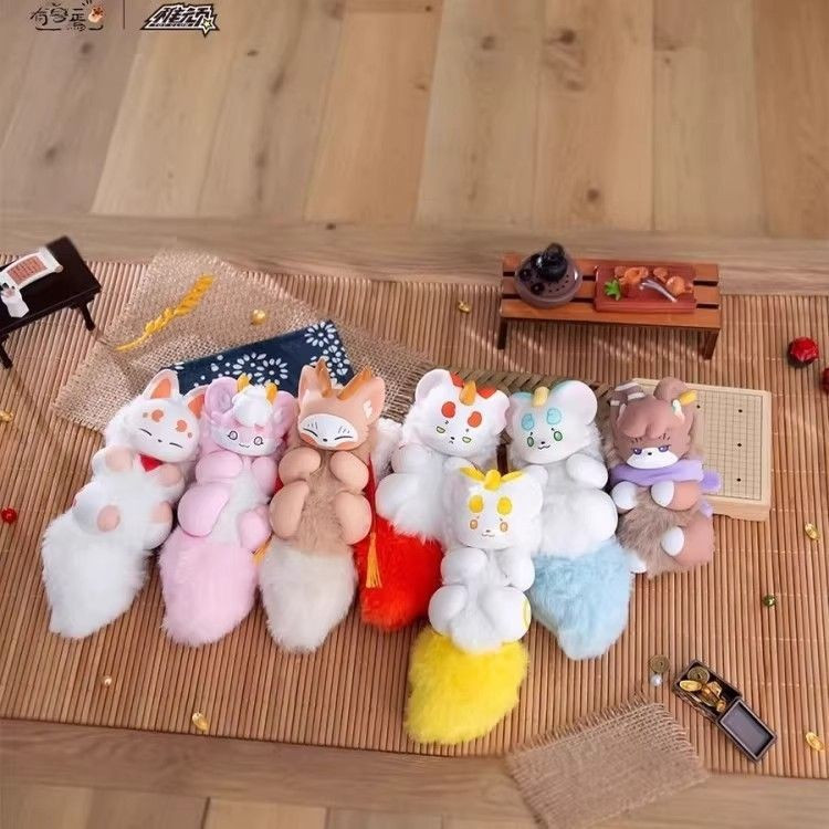 You You Beast in the Palm Youling Series Mystery Box ตุ๊กตาตุ๊กตาจี้ตุ๊กตาอินเทรนด์เล่นสาวของขวัญ