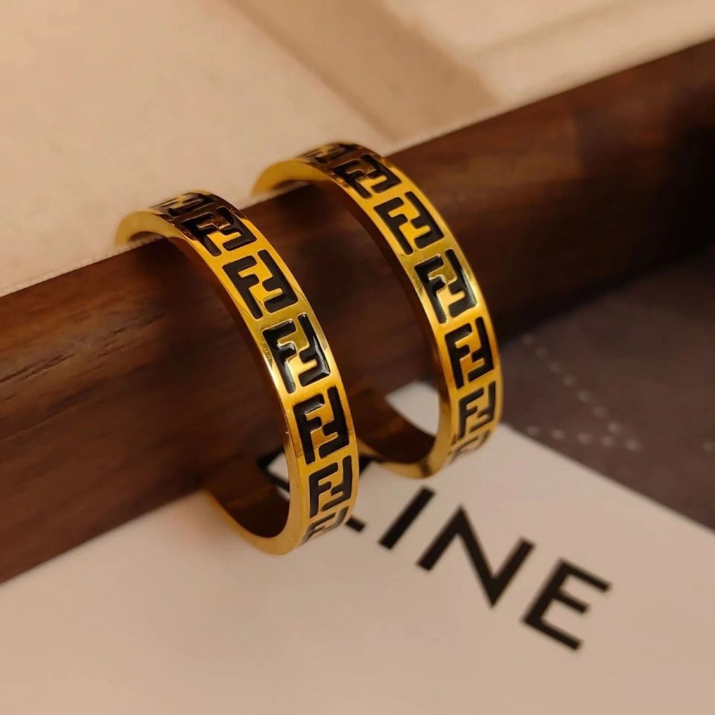 Fendi FF Earrings แบบ All-Match ไม่ซีดจาง