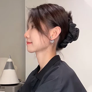 กิ๊บหนีบผมทรงฉลามแบบจีบผ้าสุดเก๋/กิ๊บหนีบผมขนาดใหญ่พิเศษ/เครื่องประดับผมสำหรับทรงผมเกล้าที่ดูสง่างาม