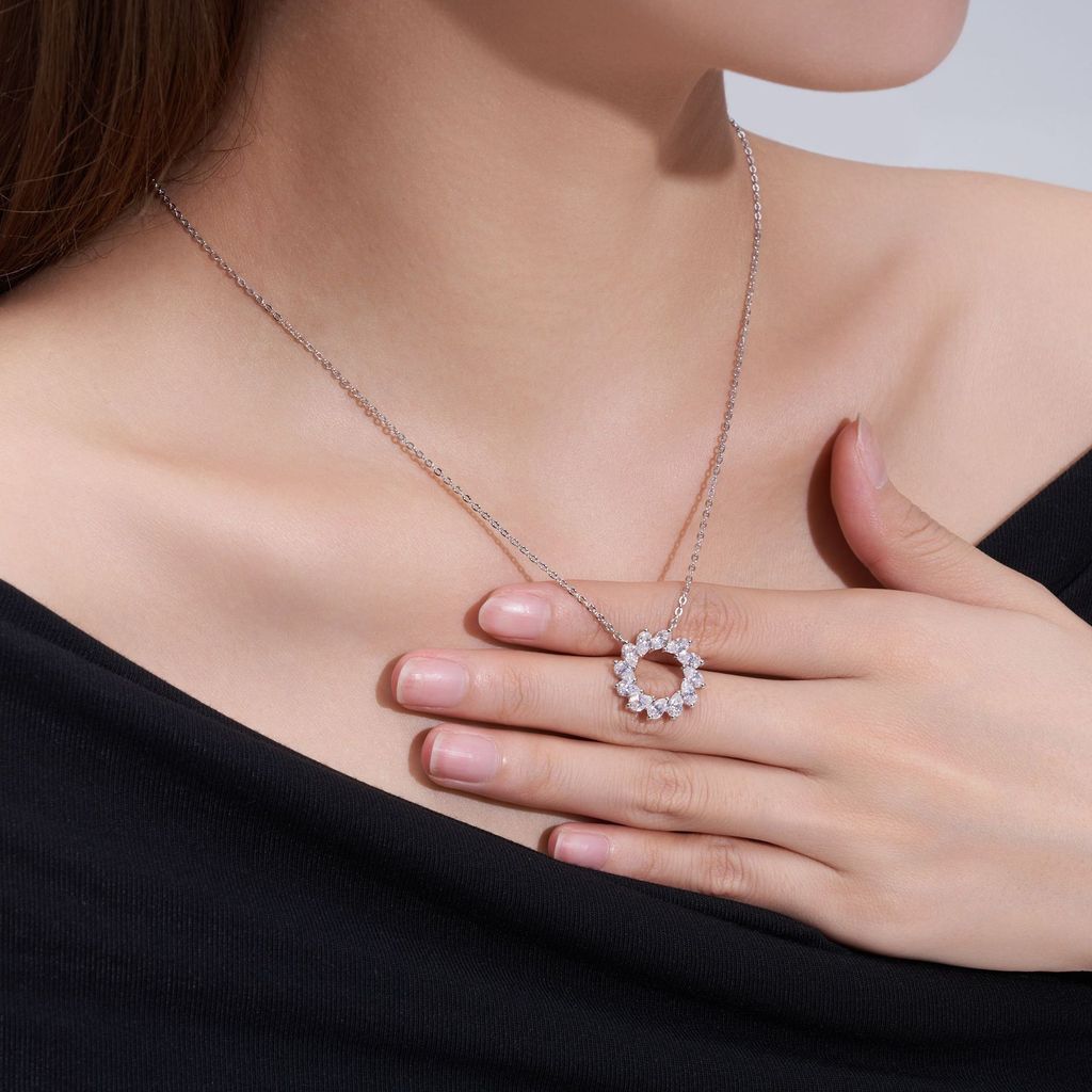 สร้อยคอดอกทานตะวันจี้ High-End Clavicle Chain Niche s925 เงินสเตอร์ลิง Moissanite สร้อยคออุปกรณ์เสริ