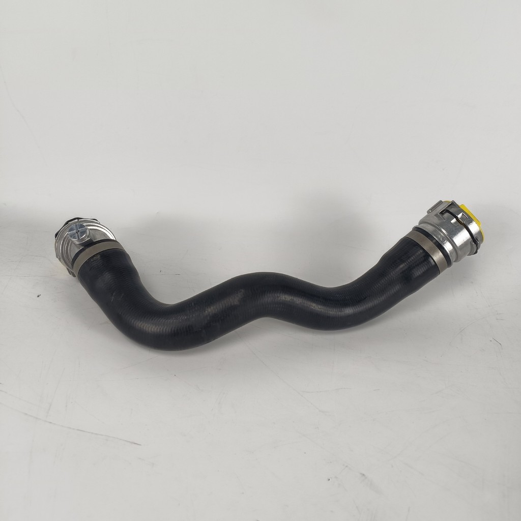 ท่อหม้อน้ําถังน้ํา17127640917 เหมาะสําหรับ BMW X5 E70 X6 E71 35IX 40IX N5