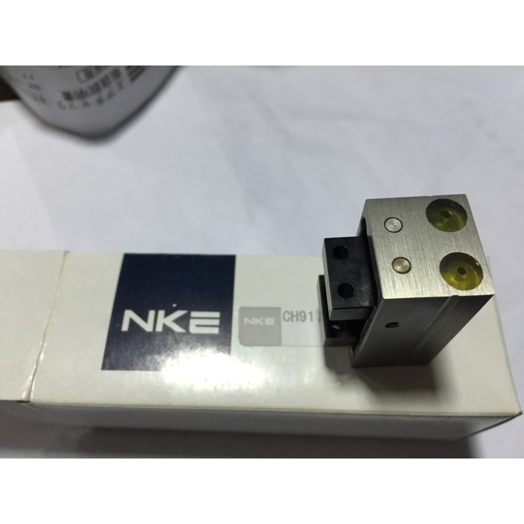 ของแท้ NKE ญี่ปุ่น Nakmura นิวเมติกนิ้วมือ Parallel Fixture Manipulator CH91A CH92A CH93A