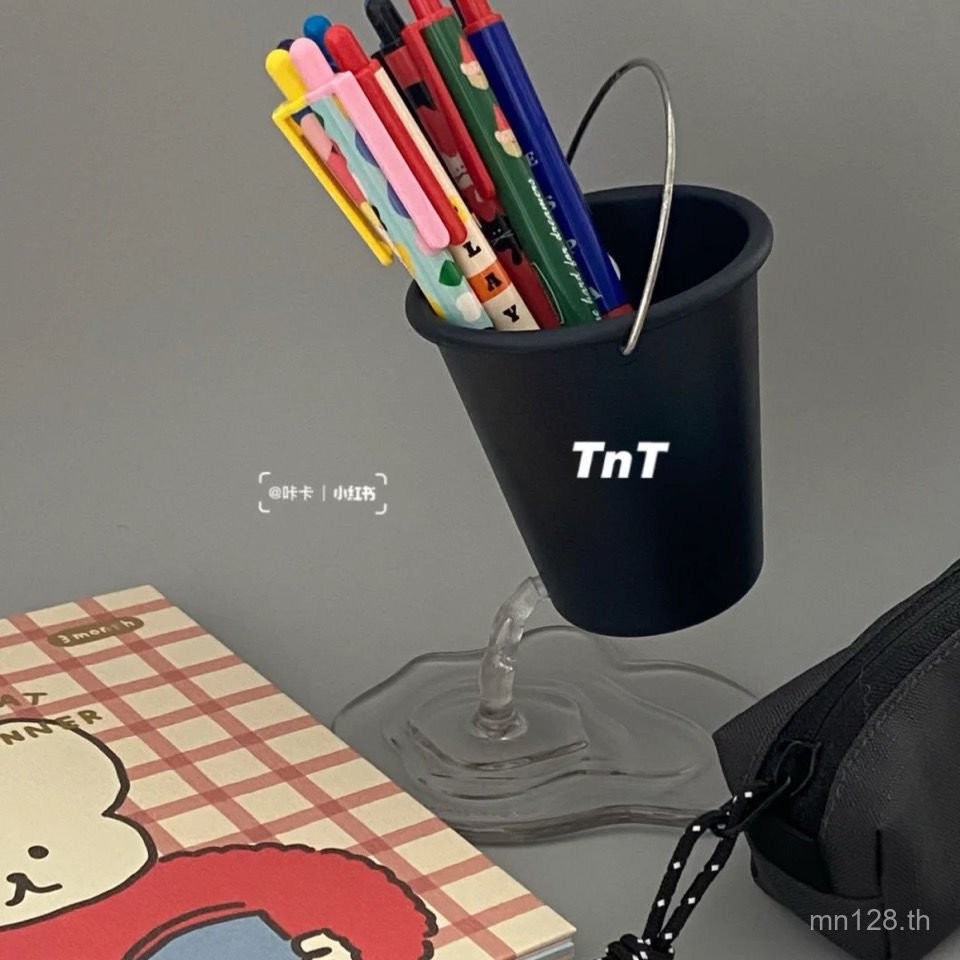 ถังพลาสติกที่ถูกระงับหัก เสี่ยวหงซู่ เครื่องเขียนผู้ถือ อิน ที่ใส่ปากกาคอลัมน์น้ําผู้ถือปากกาสก์ท็อป