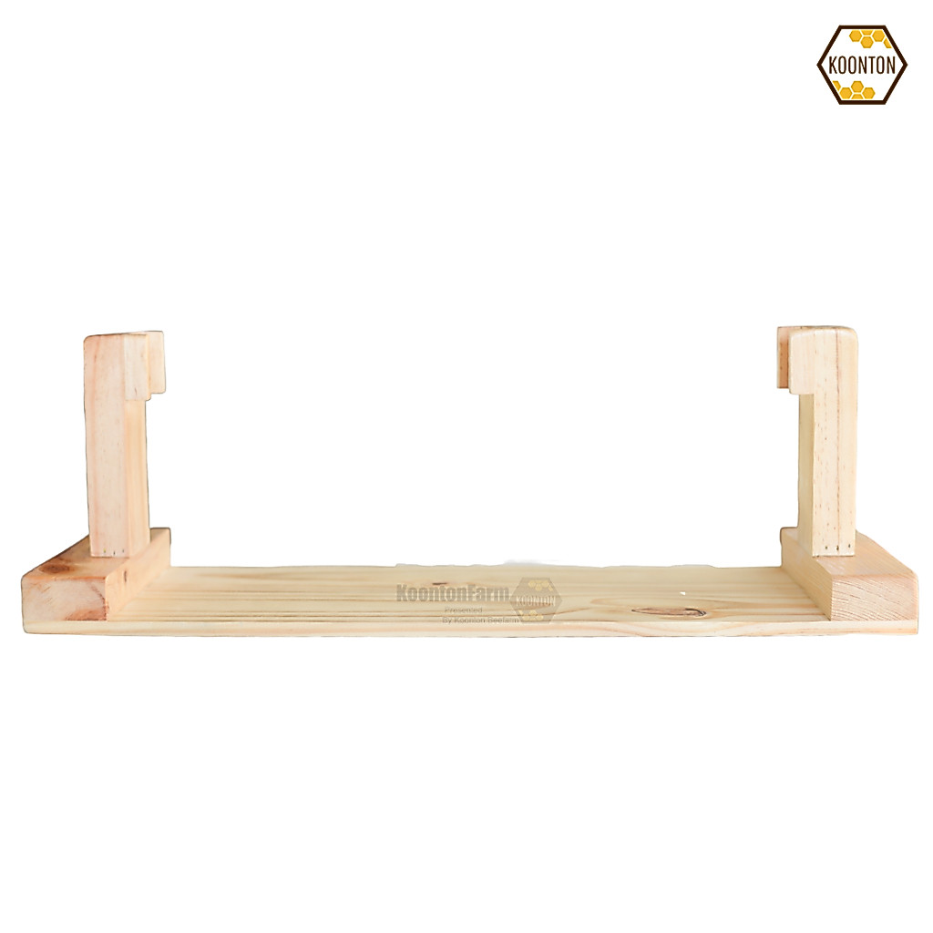 ขาตั้งไม้ สำหรับรวงน้ำผึ้ง  (HoneyComb Stand) กุนทนฟาร์ม  สำหรับรวงผึ้งขนาด 1700 กรัม