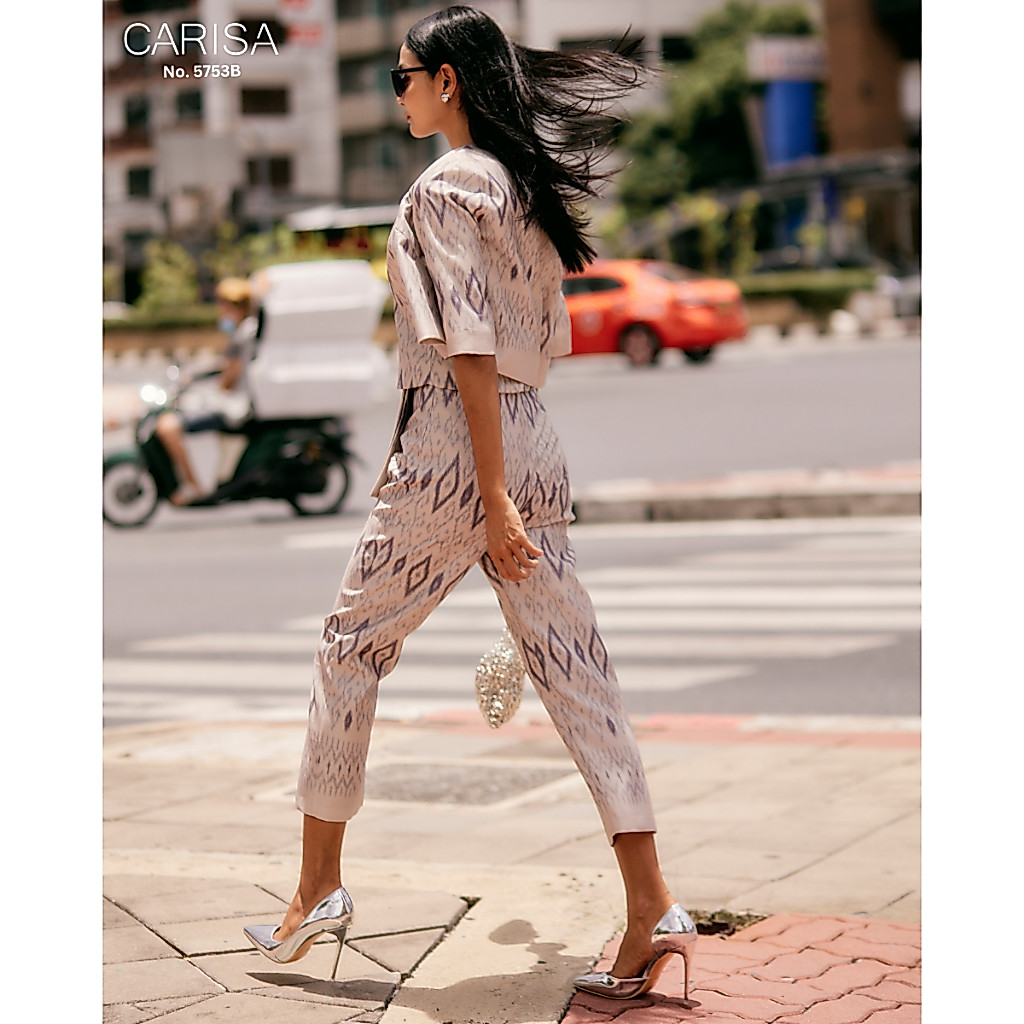 Carisa ชุดไทย กางเกง ชุดผ้าไหมแพรทิพย์ ลายไทย ความหรูหรา ดูดี ได้ความเป็นไทยในแบบโมเดิ้ล [***เฉพาะกา