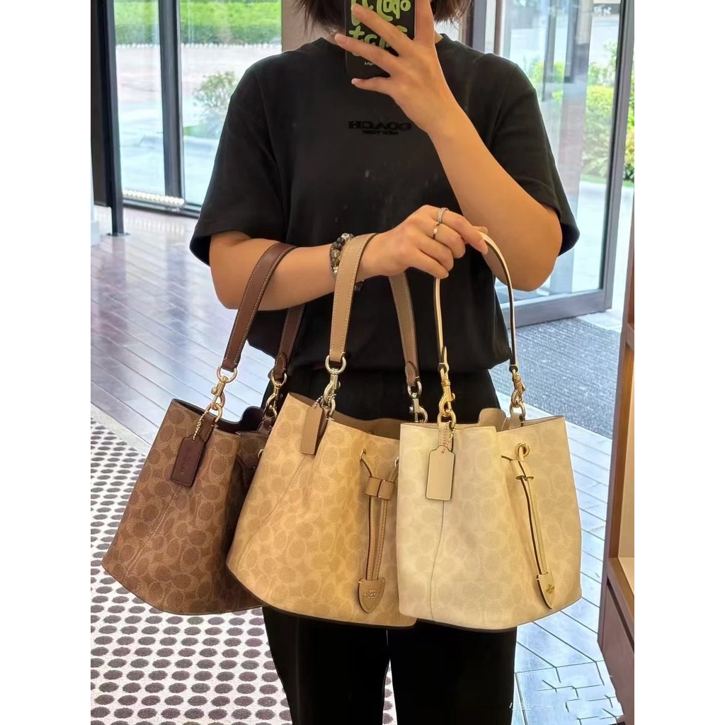 Coach กระเป๋าสะพายข้างสไตล์ใหม่สำหรับผู้หญิง CBH07 และ CBH06 ดีไซน์ถุงเป้พร้อมสายรัดปรับแต่งสี