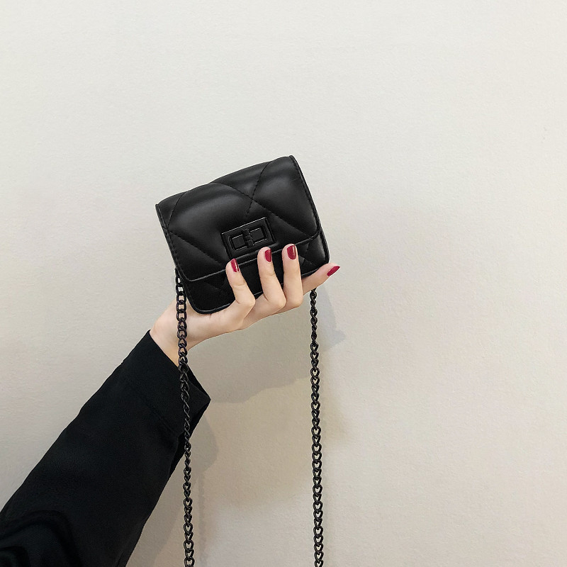 lyn กระเป๋า messenger ขนาดเล็กสำหรับผู้หญิง ออกแบบใหม่ปี 2025 พร้อมกล่องของขวัญ