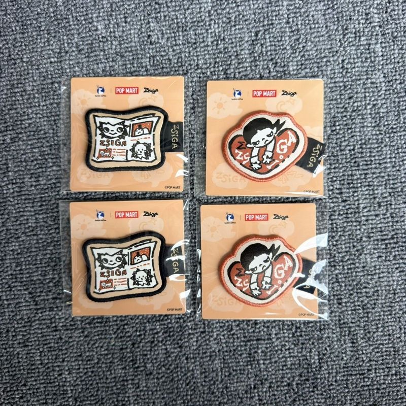 [แบรนด์ใหม่] Ruixing Pop Mart ZSIGA ZSIGA One Bullet pu Badge ZSIGA Badge ของแท้/Zhuzhu 6.15