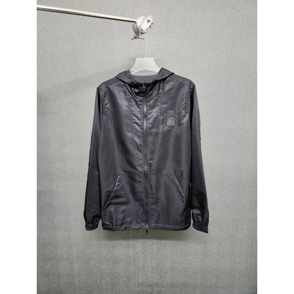 YCW9 1v Checkered double-sided jacket with small leather logo, fully printed with subtle jacquard pa