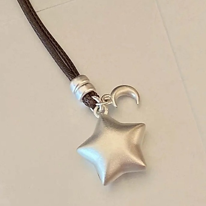Origami Star เสื้อกันหนาว Star Moon อนุมัติยาว Five-pointed Star สร้อยคอหญิงจี้อุปกรณ์เสริม Clavicle