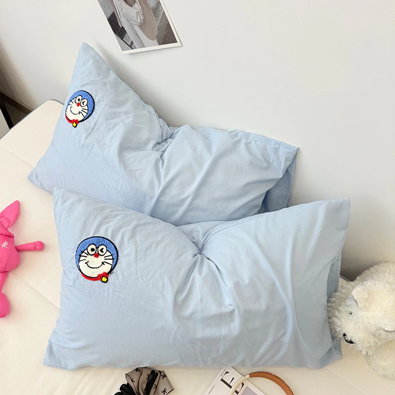 ปลอกหมอนผ้าขนหนู ลายการ์ตูนโดราเอมอนและคิตตี้ ขนาด 48x74 ซม thumbnail 4