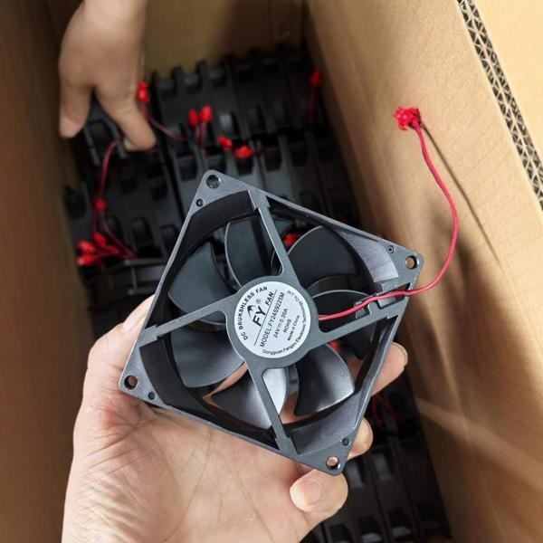 พัดลมคอม พัดลมคอม rgb เครื่องเชื่อมไฟฟ้าพัดลมระบายความร้อนกล่องกระจายตู้ไฟฟ้า 24V 220V380V กล่องไฟฟ้